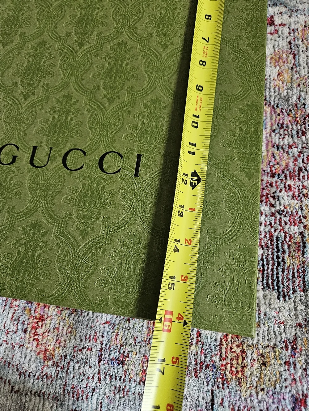 Gucci color via